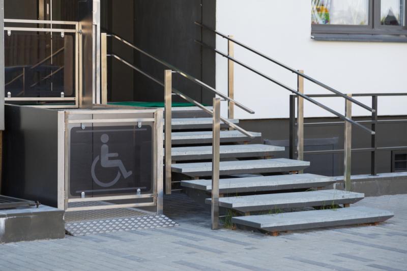 Conheça os benefícios do Elevador de Carga Residencial: facilidade e praticidade para o seu dia a dia