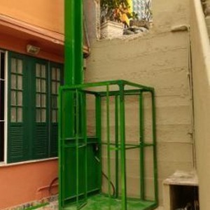 Cadeira elevador para deficiente