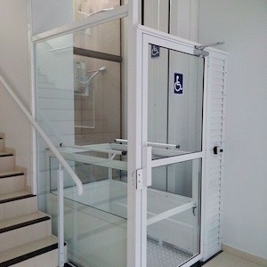Elevador para escada residencial