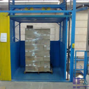Fabricação de elevadores monta carga