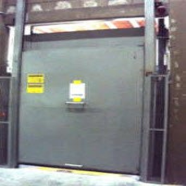 Elevador de carga comercial