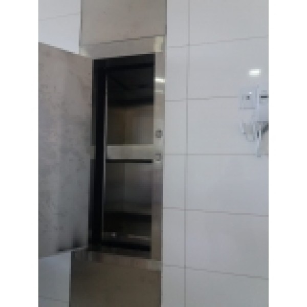 Elevador de carga pequeno