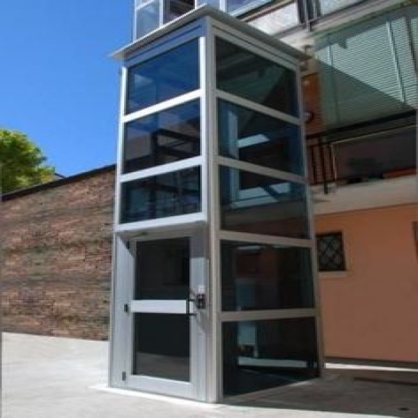 Elevador externo residencial