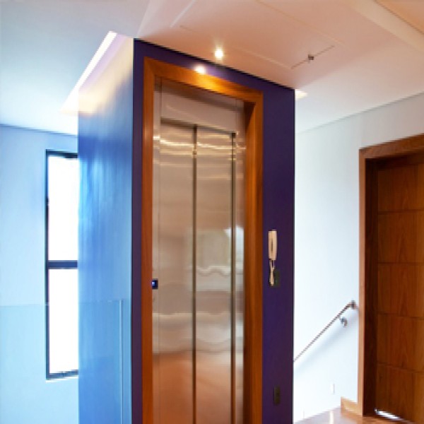 Elevador interno residencial