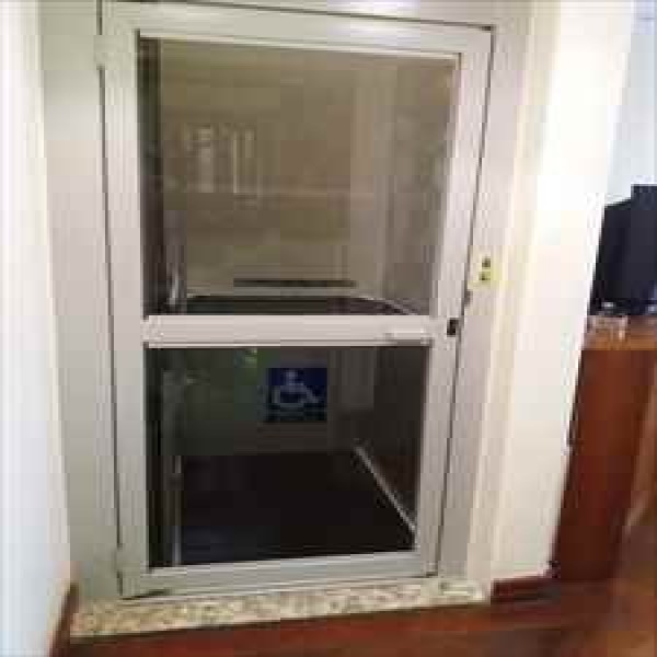 Elevador residencial e social