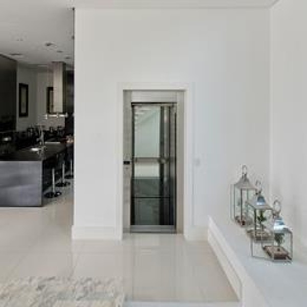 Elevador residencial e social