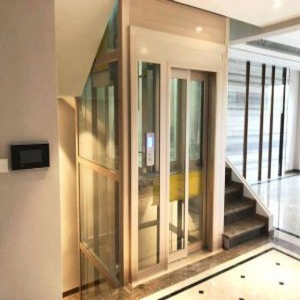 Elevador residencial interno