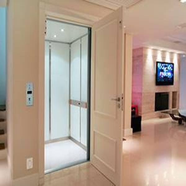 Elevador residencial interno