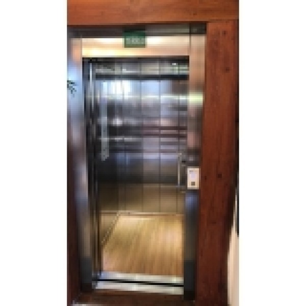 Elevador residencial interno